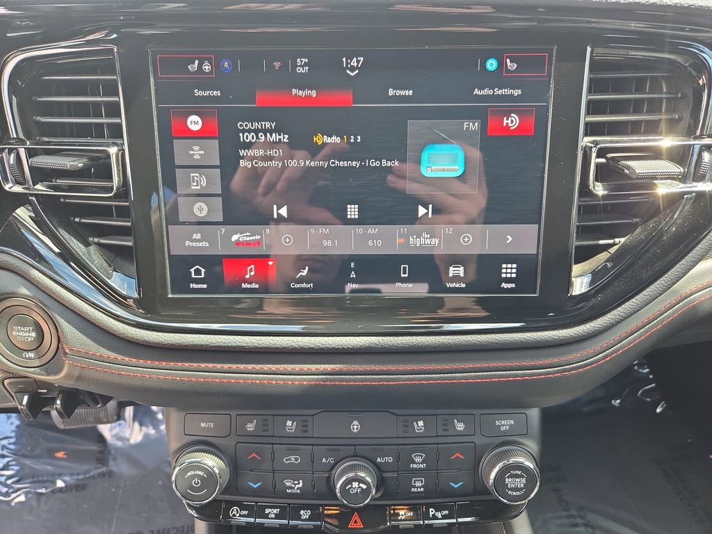 Used 2024 Dodge Durango GT AWD/4WD image 25