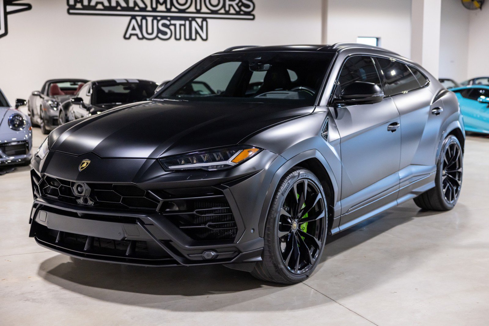 Used 2022 Lamborghini Urus AWD/4WD image 12