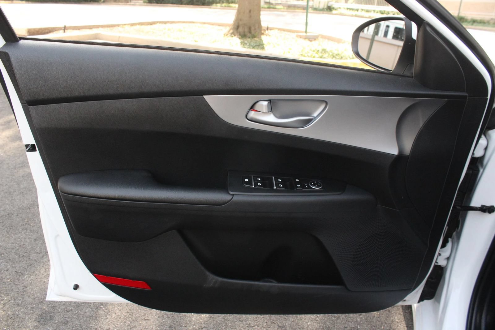 Used 2022 Kia Forte LXS FWD image 14