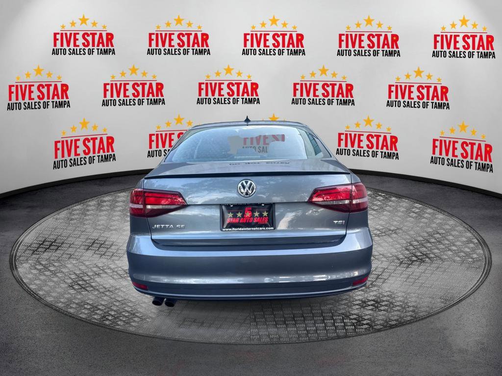 Used 2017 Volkswagen Jetta SE FWD image 6