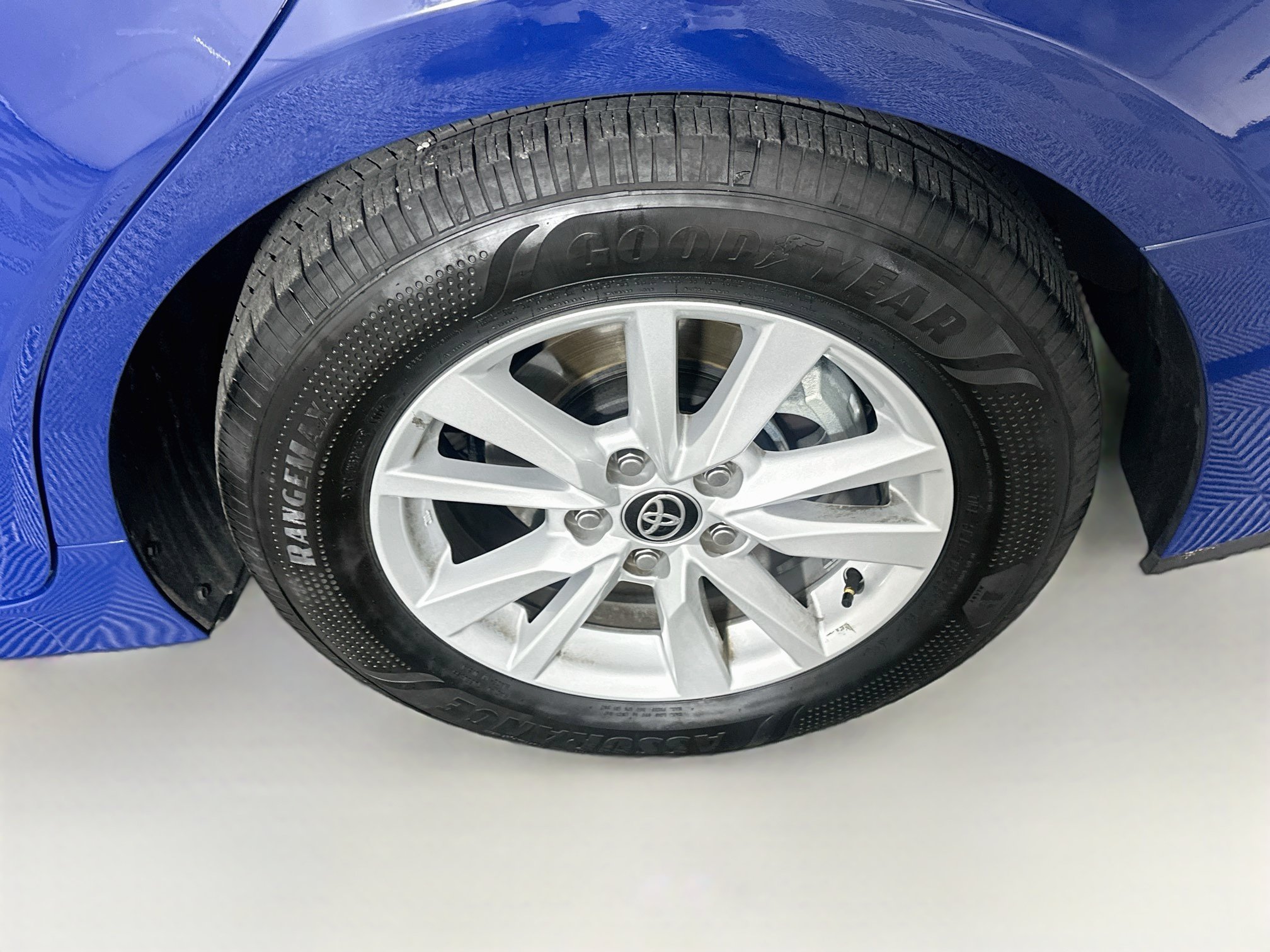 Used 2026 Toyota Camry LE FWD image 11