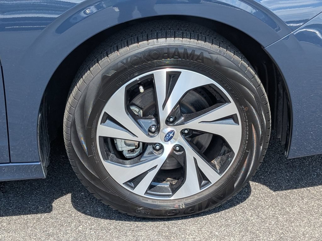 Used 2025 Subaru Legacy Premium AWD/4WD image 12