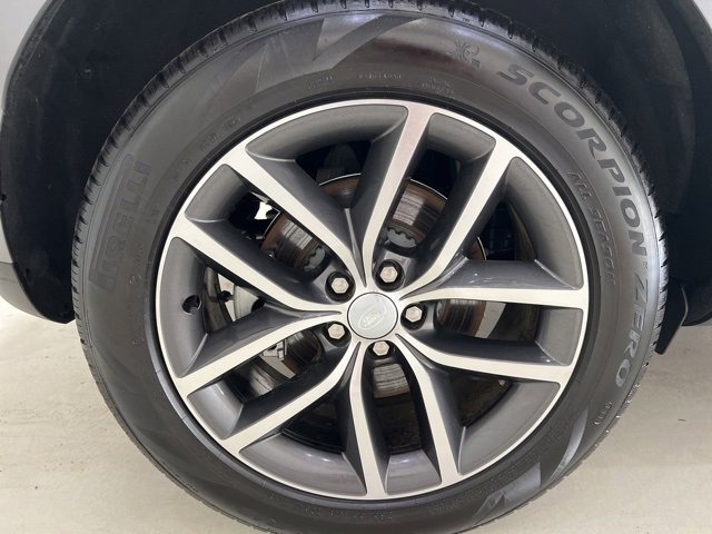 Used 2025 Land Rover Range Rover Evoque S image 56