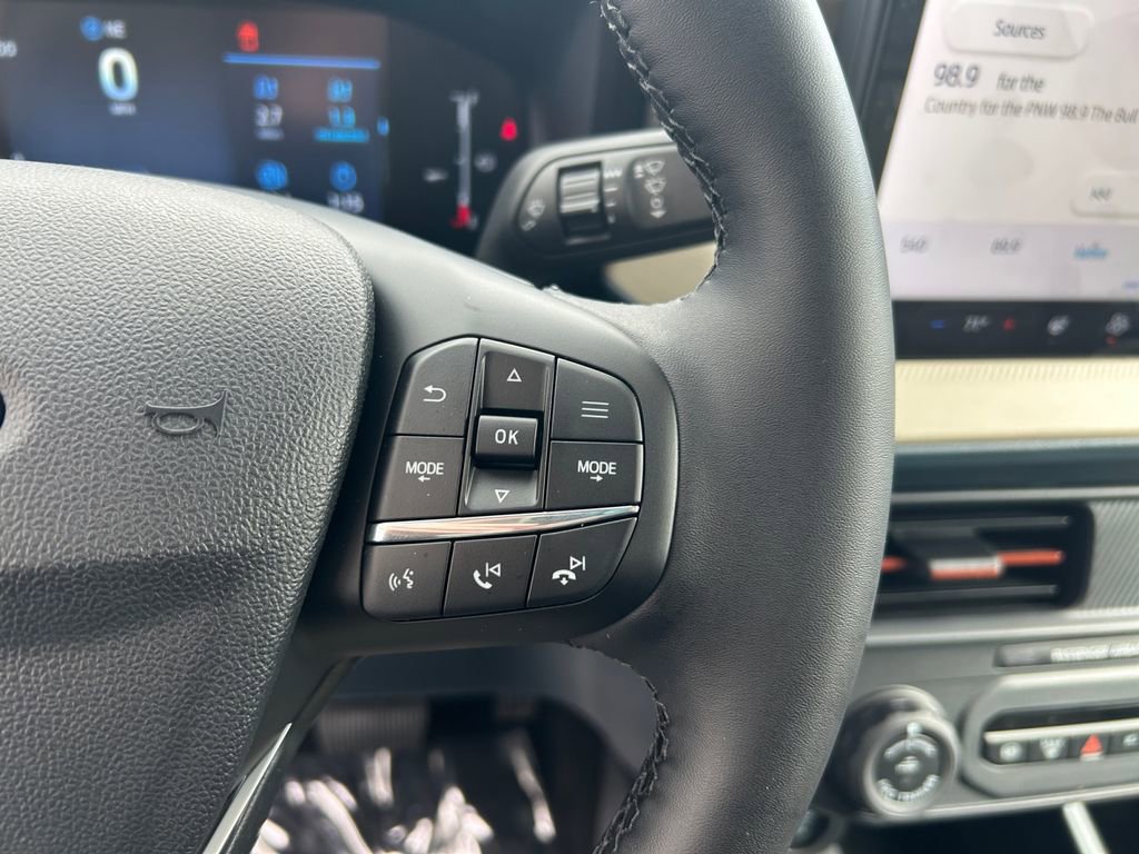 New 2025 Ford Maverick Lariat w/ 4K Tow Package image 18