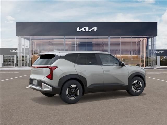 New 2027 Kia Seltos LX FWD image 6