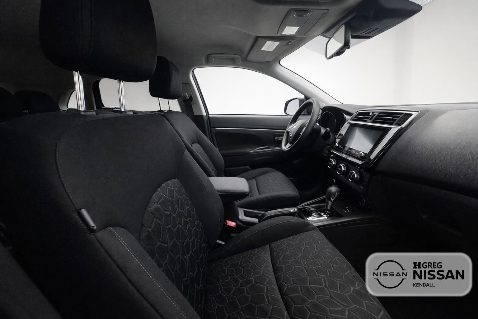 Used 2026 Mitsubishi Outlander Sport ES image 9