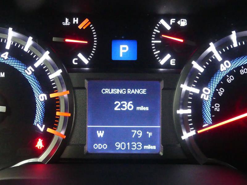 Used 2018 Toyota 4Runner TRD Off-Road Premium AWD/4WD image 32