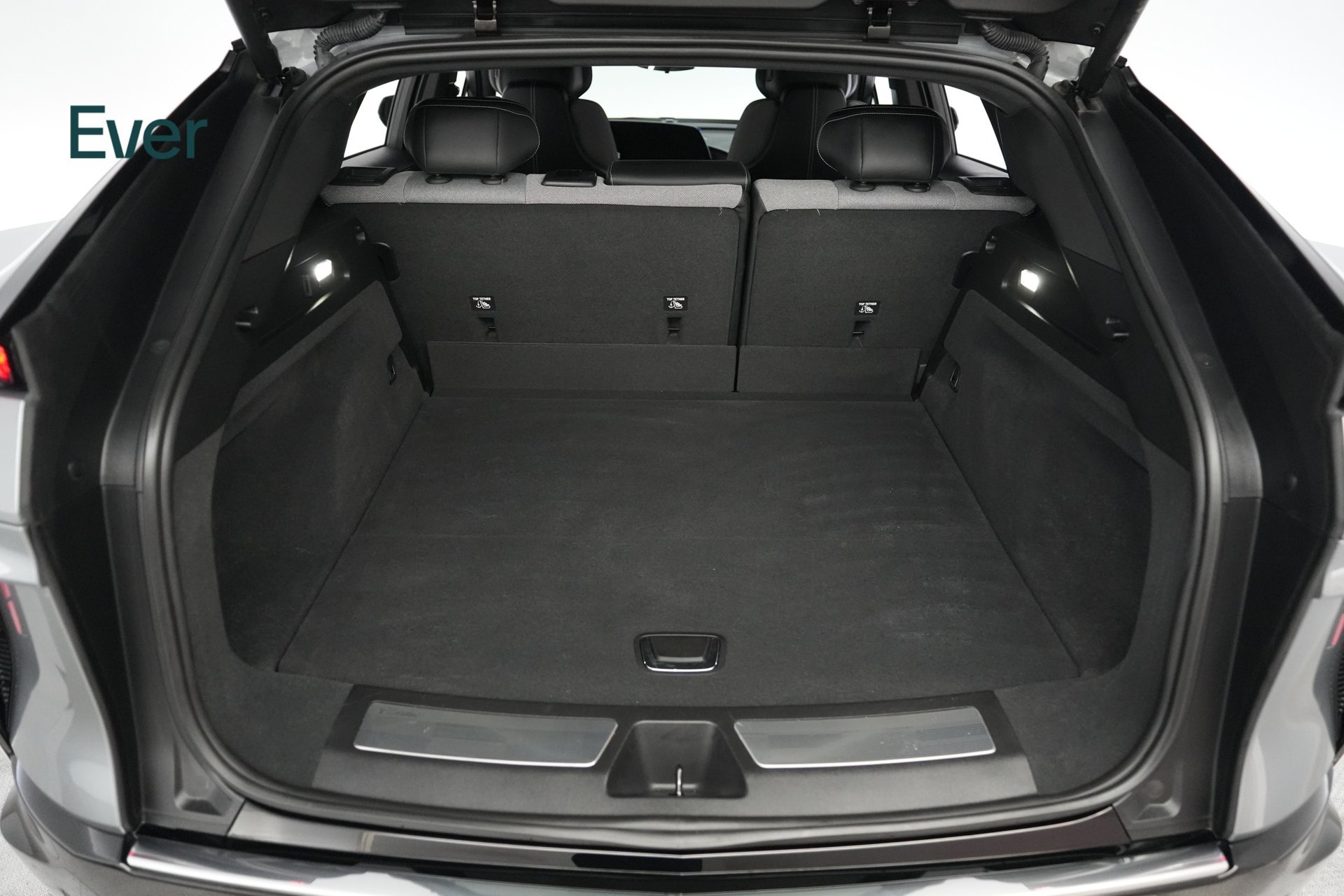 Used 2024 Cadillac Lyriq Tech RWD image 8