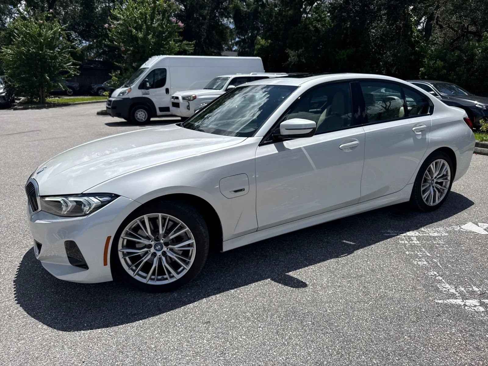 Used 2023 BMW 330e w/ Premium Package RWD image 3