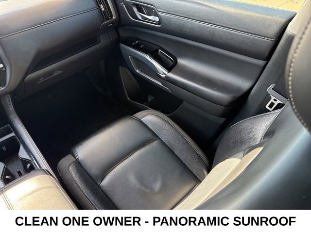 Used 2025 Nissan Pathfinder SL w/ SL Premium Package FWD image 18