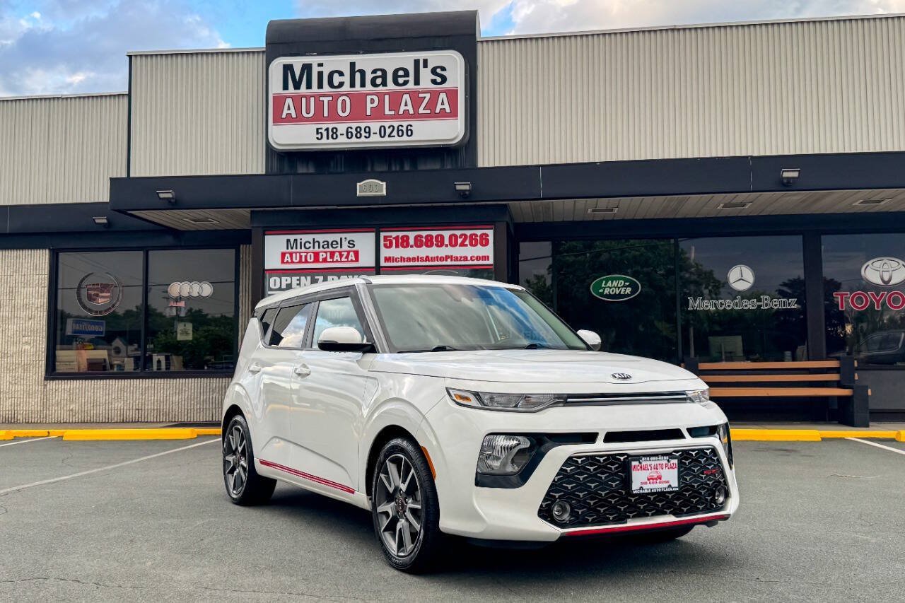 Used 2020 Kia Soul GT-Line FWD image 2