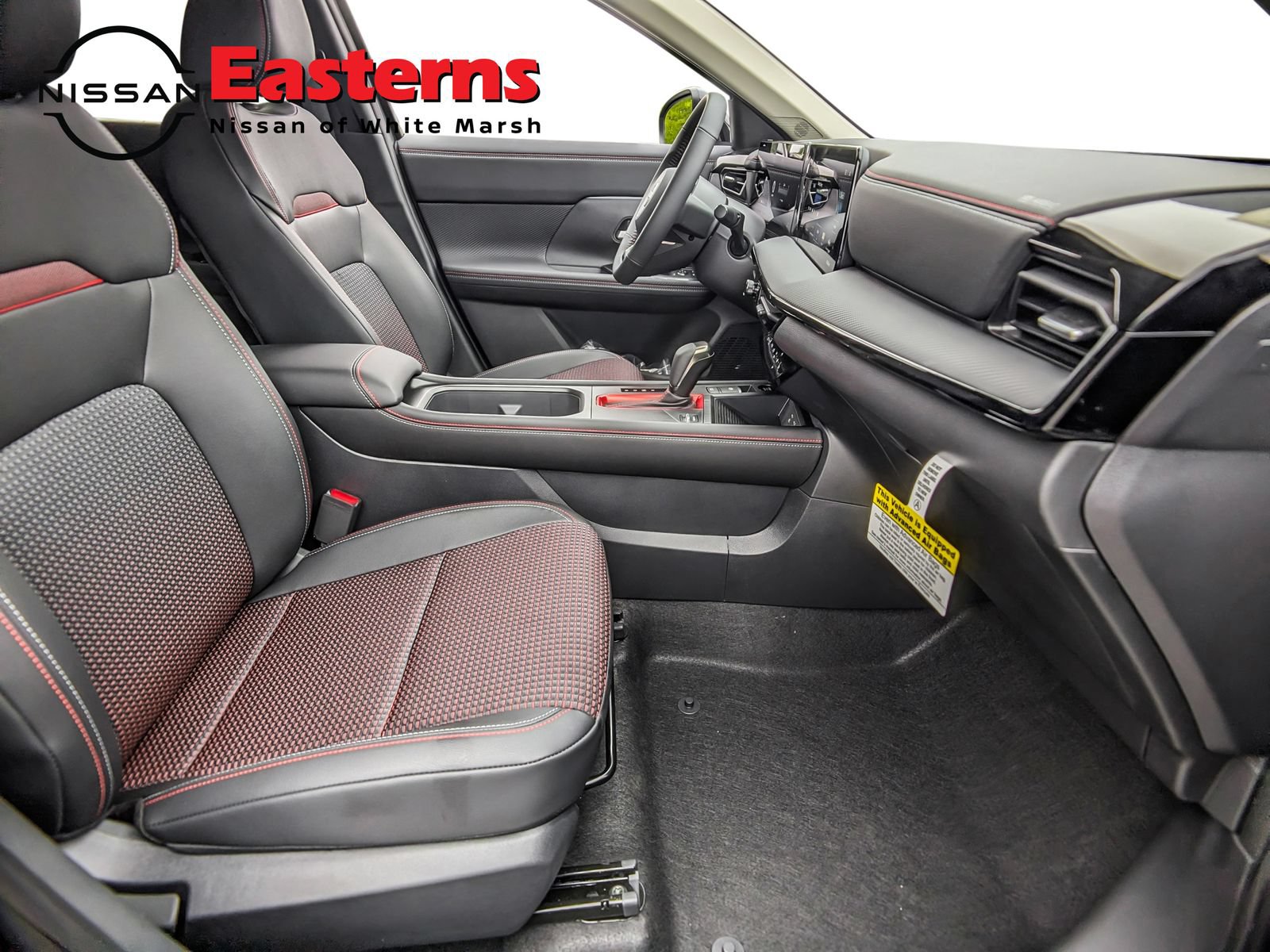New 2026 Nissan Kicks SR w/ Cold Weather Package AWD/4WD image 24