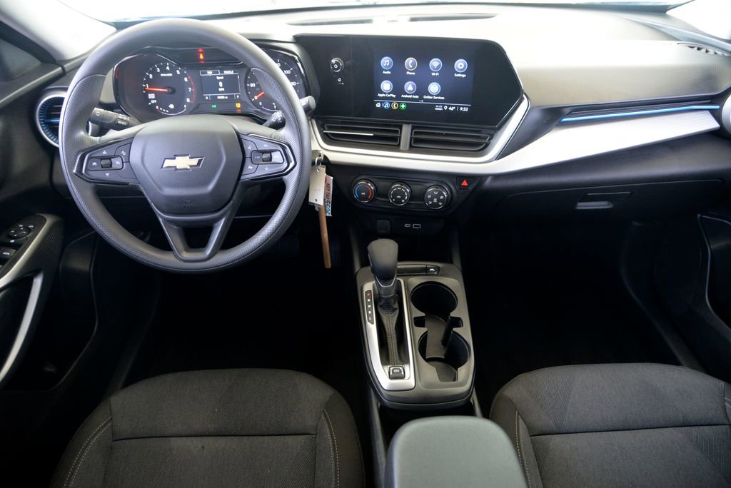 Used 2024 Chevrolet Trax LS image 17