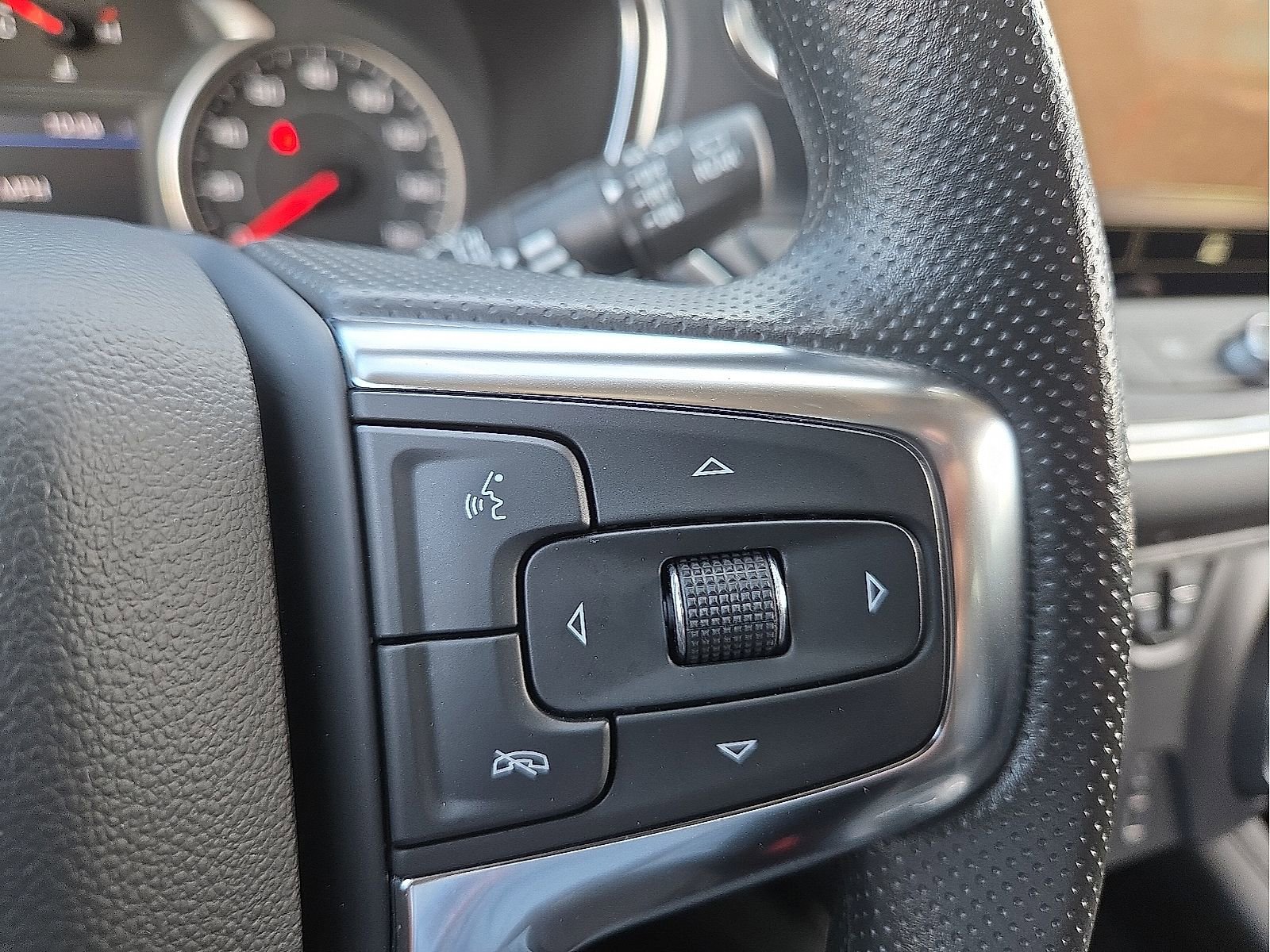 Used 2025 Chevrolet Blazer LT AWD/4WD image 18