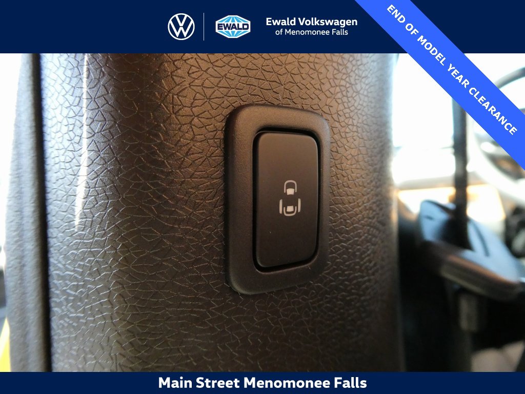 New 2025 Volkswagen ID. Buzz Pro S Plus image 37