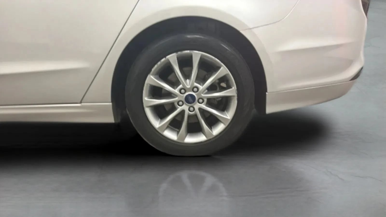 Used 2017 Ford Fusion S FWD image 28