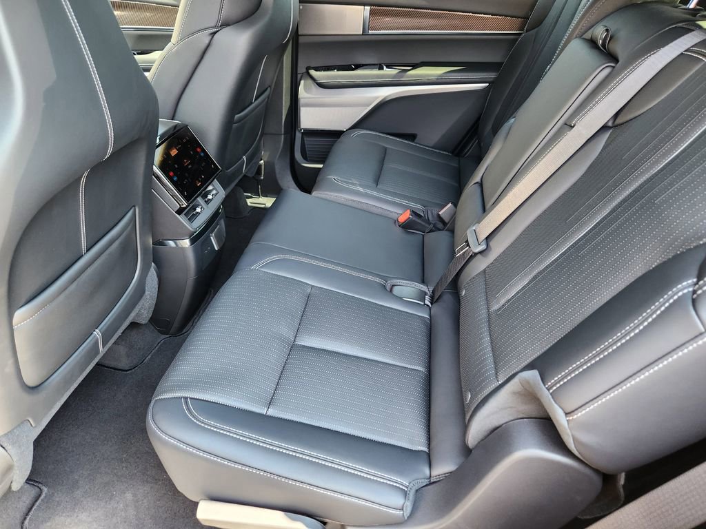 New 2026 Cadillac Vistiq Sport AWD/4WD image 25