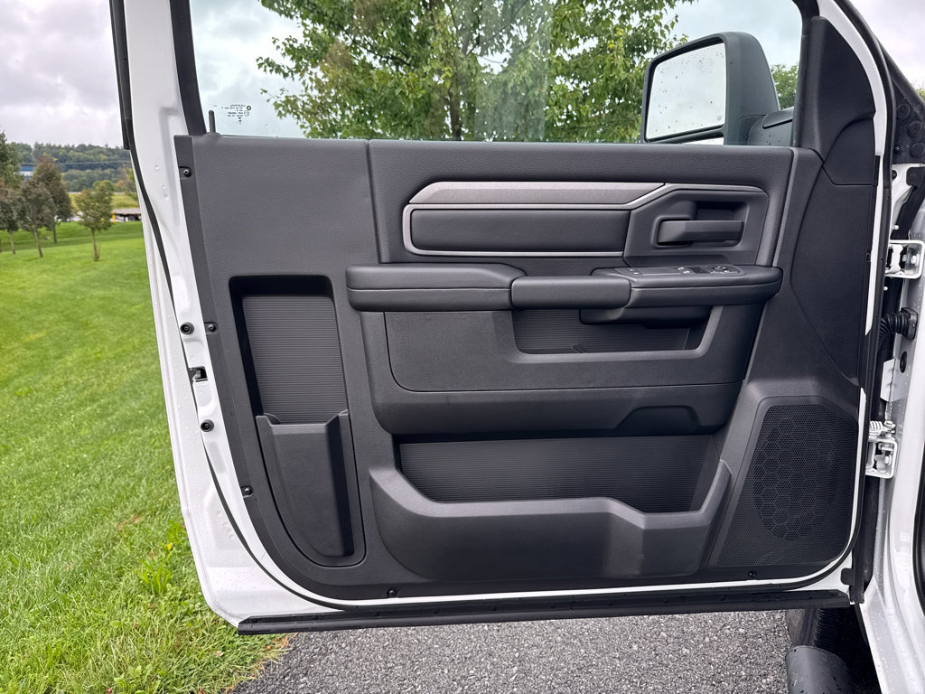 New 2026 RAM 2500 Tradesman AWD/4WD image 30