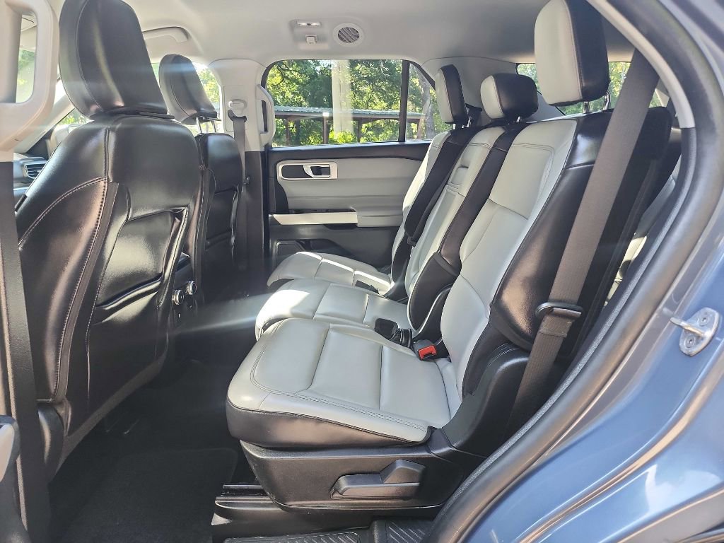 Used 2021 Ford Explorer XLT w/ Equipment Group 202A image 31