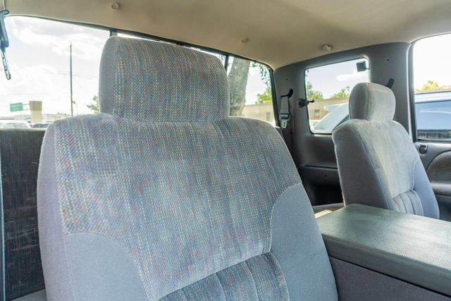 Used 1997 Dodge Ram 3500 Truck 4x4 Club Cab image 35