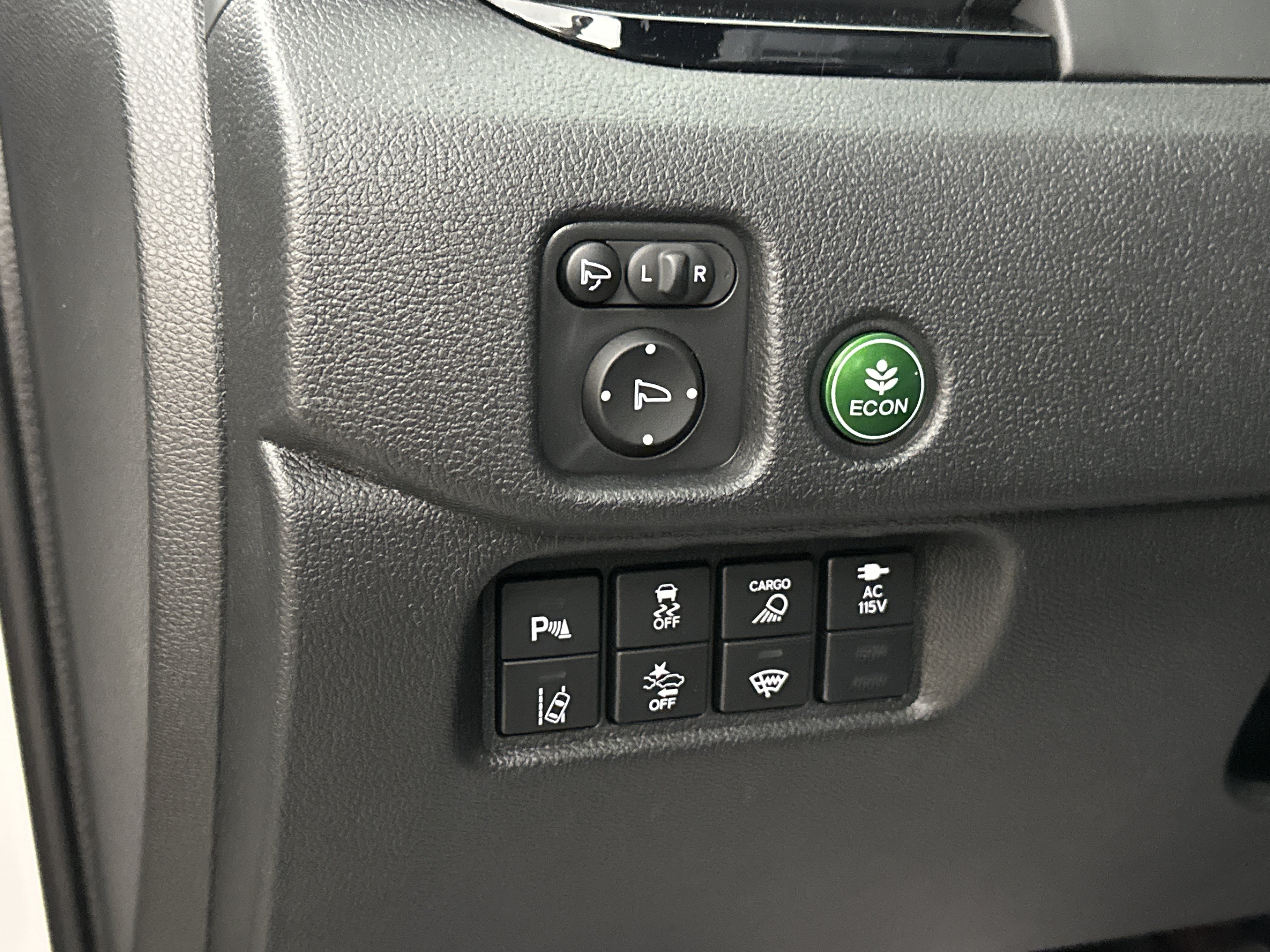 New 2026 Honda Ridgeline Black Edition image 13