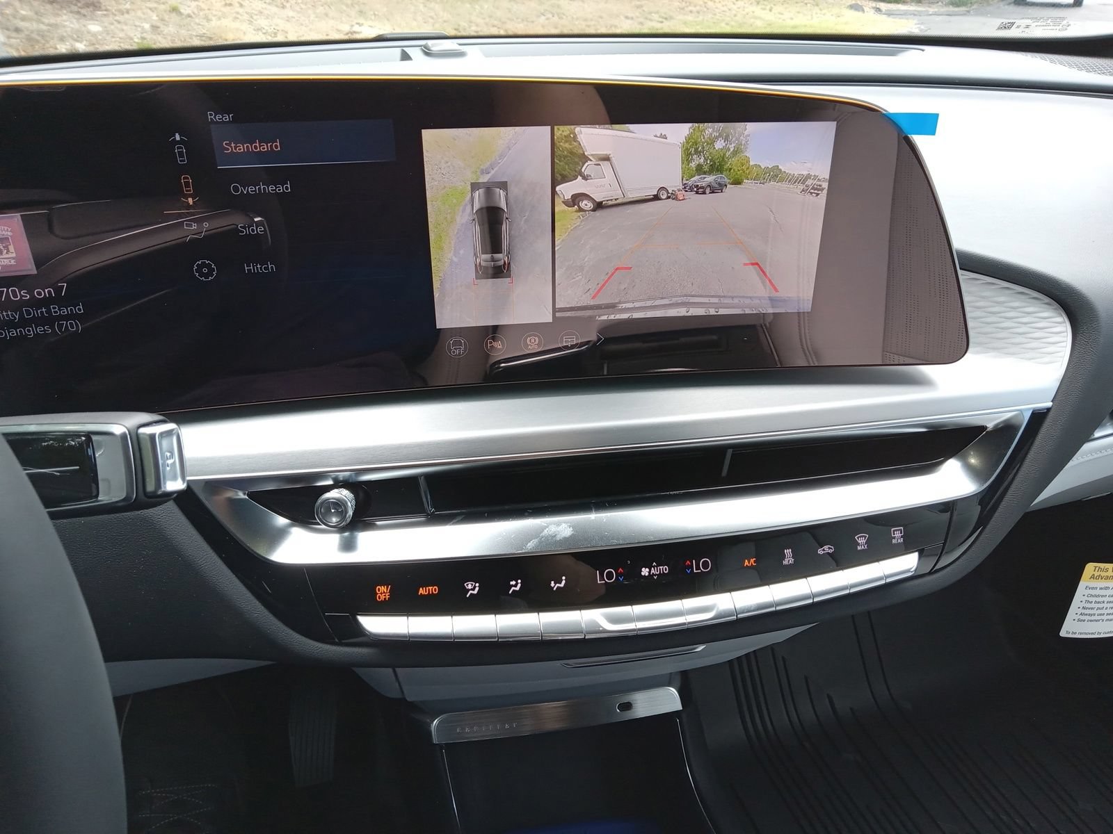 New 2026 Cadillac Lyriq Sport w/ LPO, ONYX Package AWD/4WD image 18
