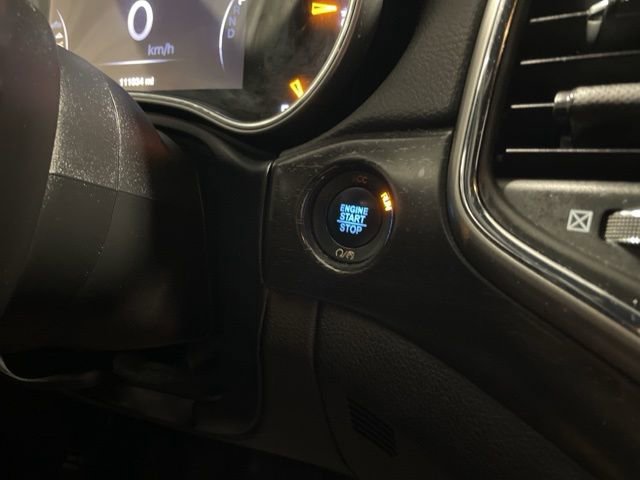 Used 2018 Jeep Grand Cherokee Altitude image 24