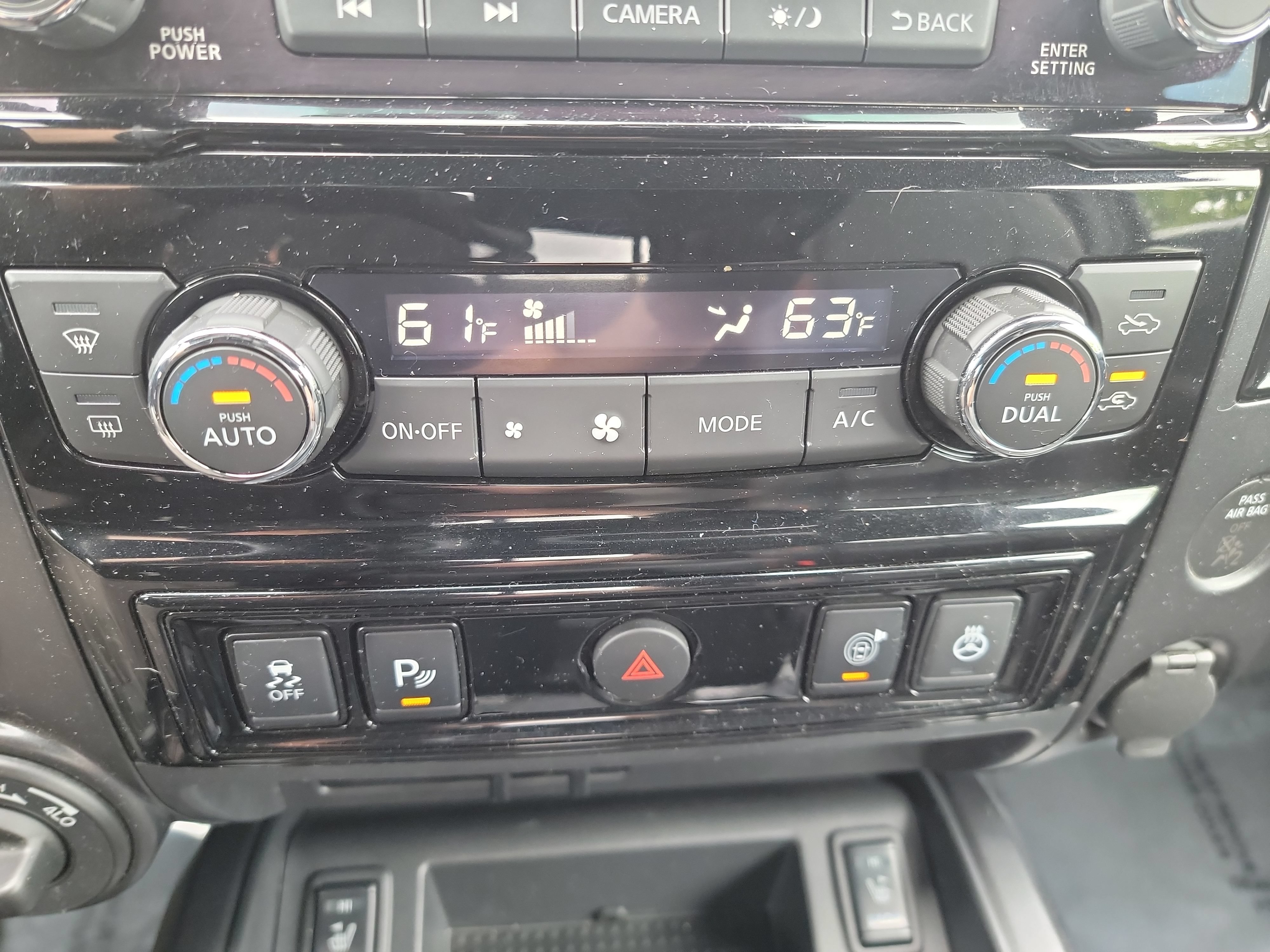 Used 2021 Nissan Titan PRO-4X w/ Pro-4x Convenience Package AWD/4WD image 21