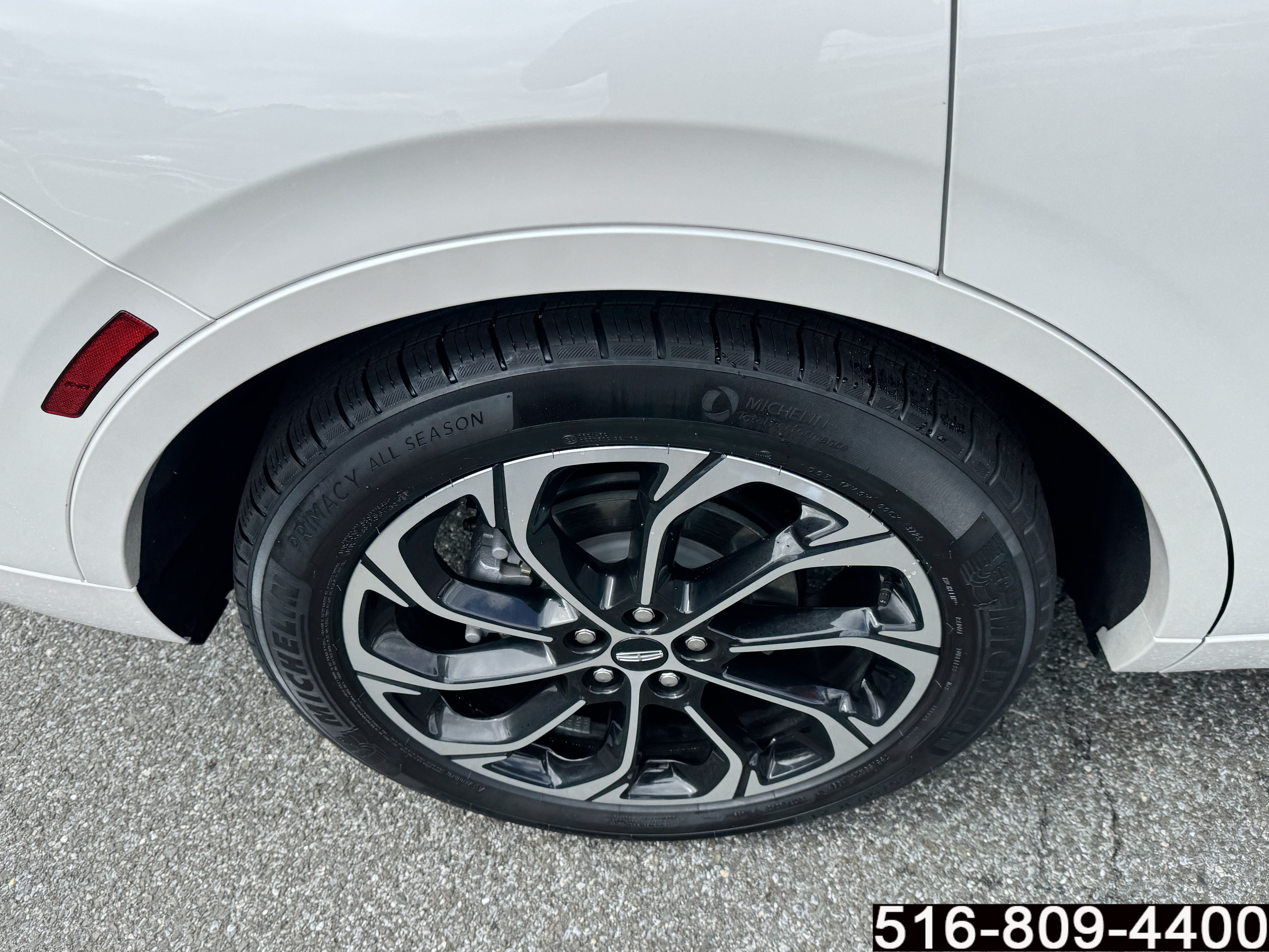Used 2026 Lincoln Nautilus Reserve AWD/4WD image 13