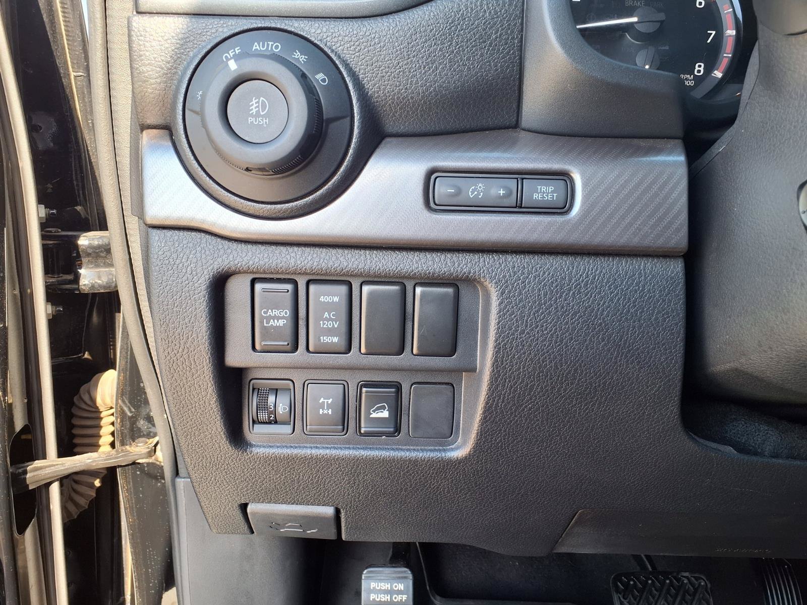 Used 2023 Nissan Titan PRO-4X w/ Pro-4x Convenience Package AWD/4WD image 22