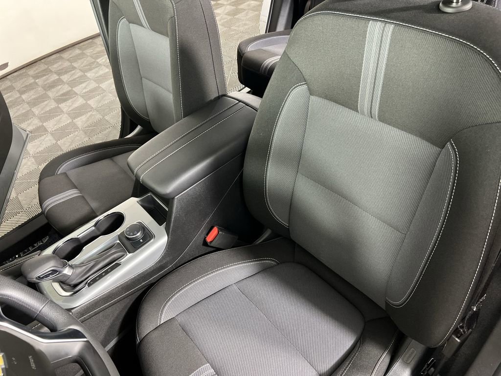 Used 2025 Chevrolet Blazer LT image 19