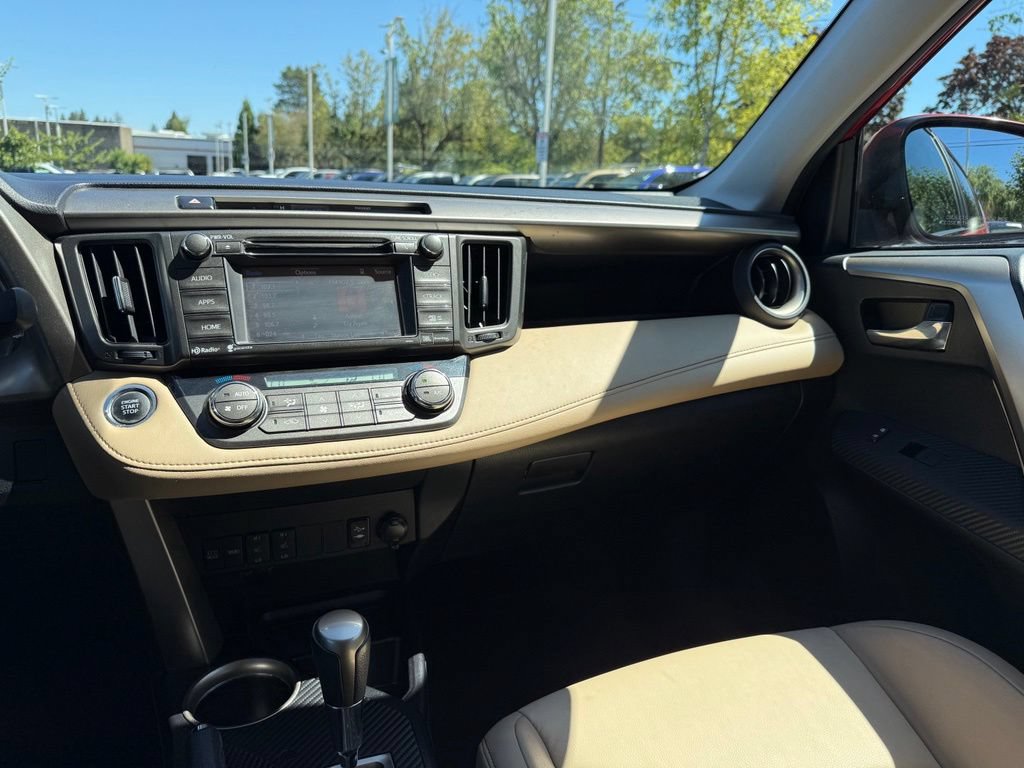 Used 2014 Toyota RAV4 Limited AWD/4WD image 24