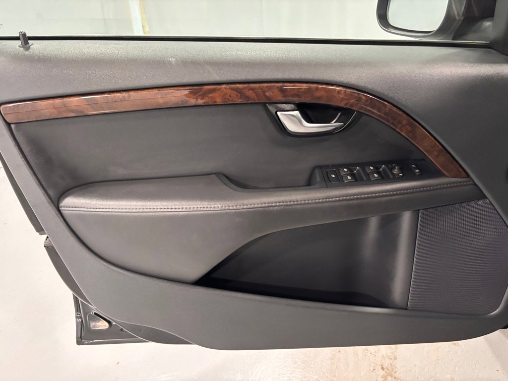 Used 2016 Volvo S80 T5 w/ Inscription Package image 17