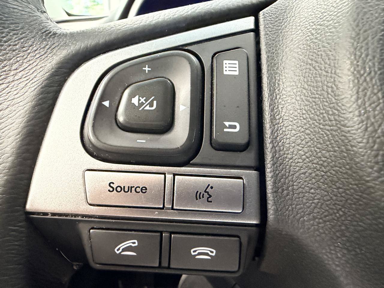 Used 2017 Subaru Outback 2.5i Premium AWD/4WD image 30