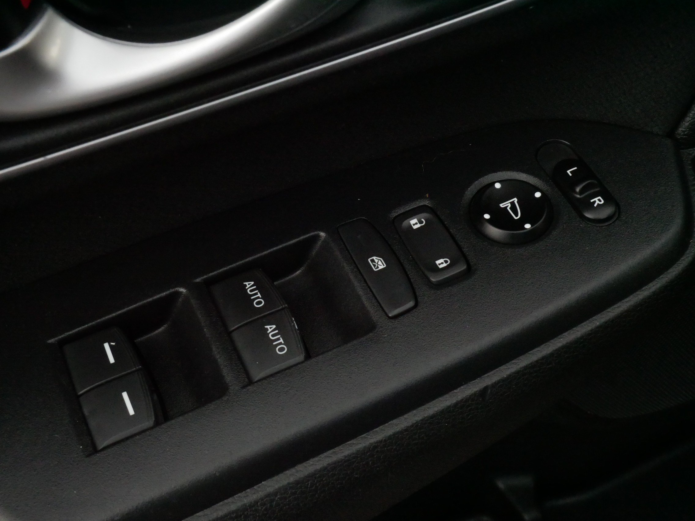 Used 2017 Honda CR-V EX image 19