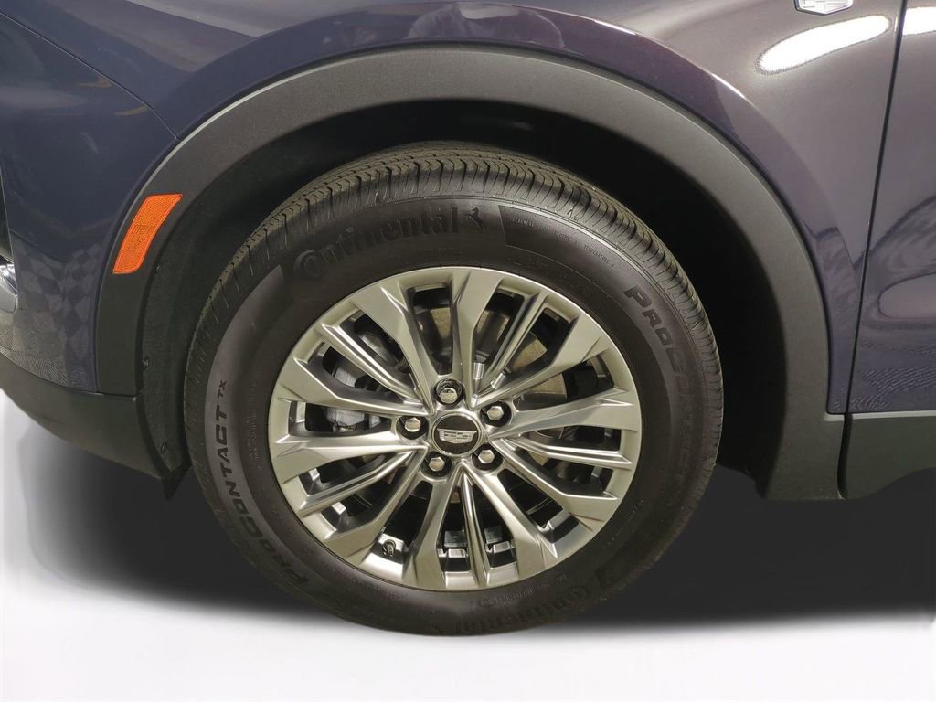 Used 2024 Cadillac XT4 Premium Luxury w/ Technology Package image 11