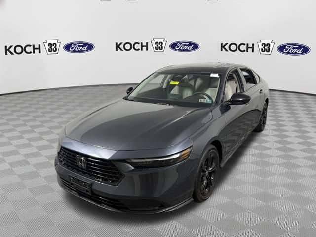 Used 2025 Honda Accord SE image 3