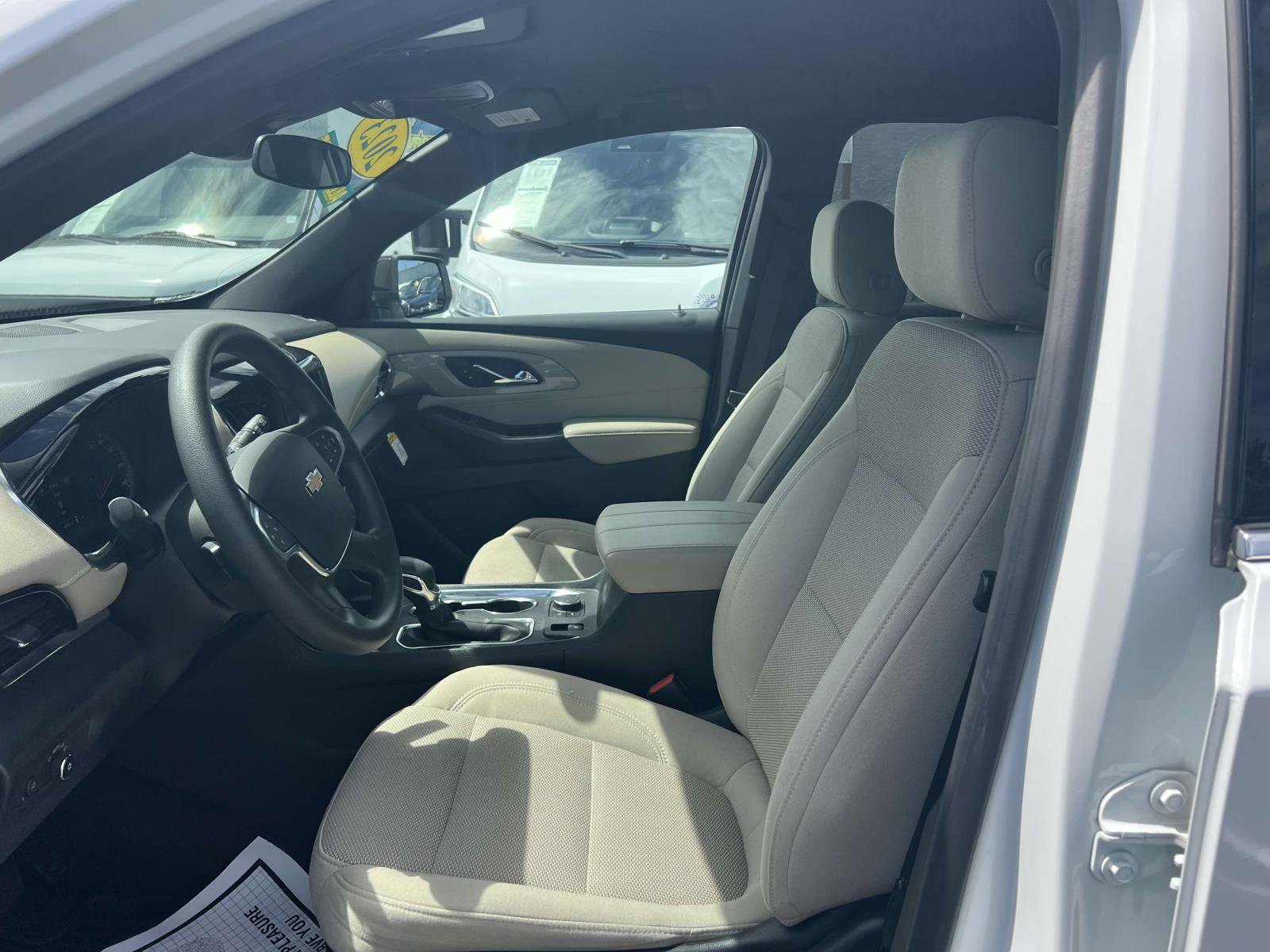 Used 2023 Chevrolet Traverse LS image 12