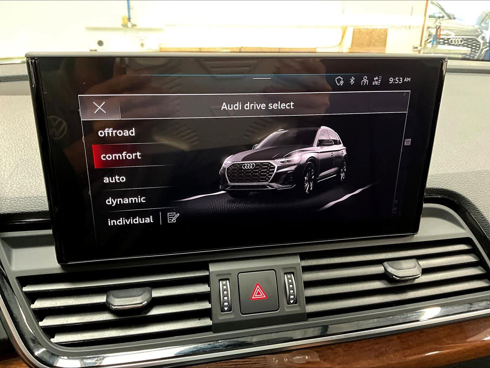 Used 2023 Audi Q5 2.0T Premium Plus w/ Premium Plus Package AWD/4WD image 40