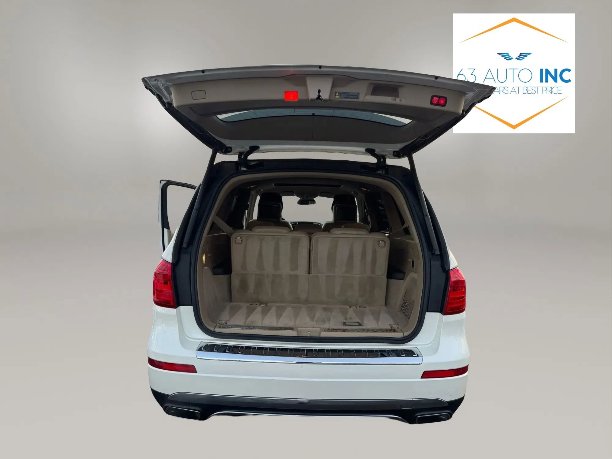 Used 2015 Mercedes-Benz GL 450 4MATIC w/ Appearance Package image 36