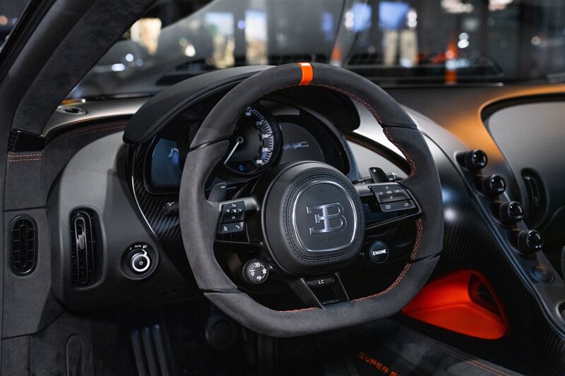 Used 2022 Bugatti Chiron Super Sport AWD/4WD image 23