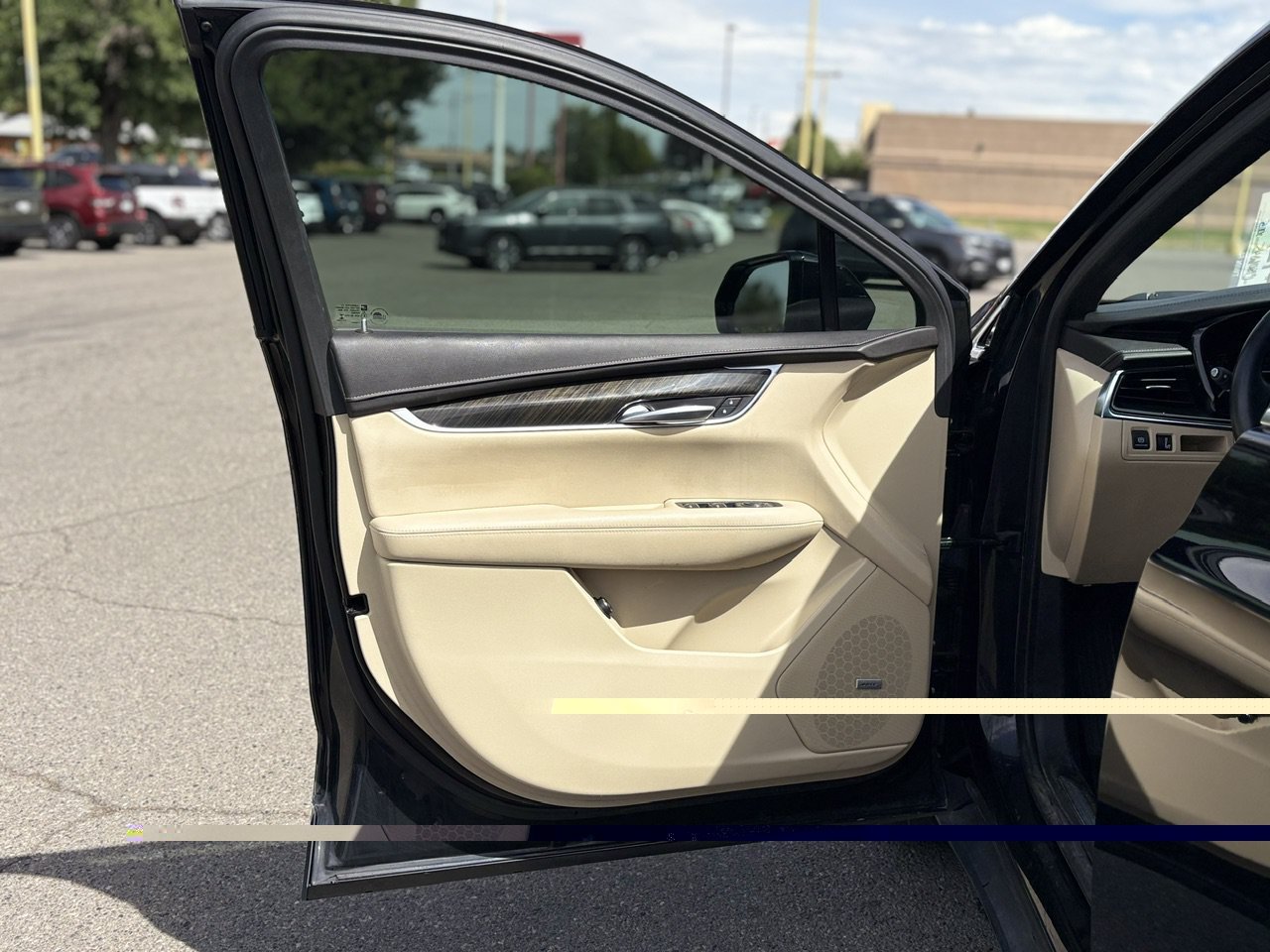 Certified 2018 Cadillac XT5 FWD image 27