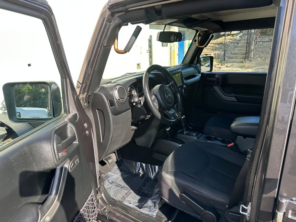 Used 2018 Jeep Wrangler Unlimited Sport S image 23