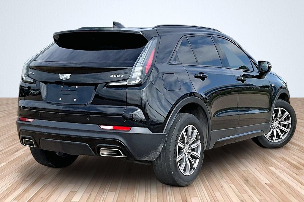 Used 2022 Cadillac XT4 Sport w/ Comfort Package FWD image 2