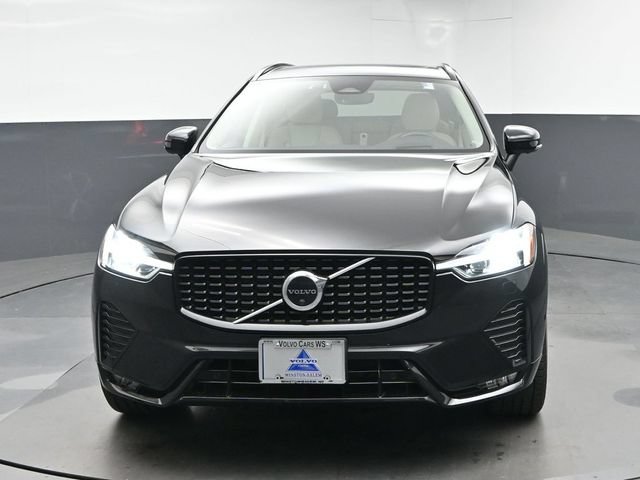 Used 2023 Volvo XC60 B6 Ultimate w/ Climate Package AWD/4WD image 3