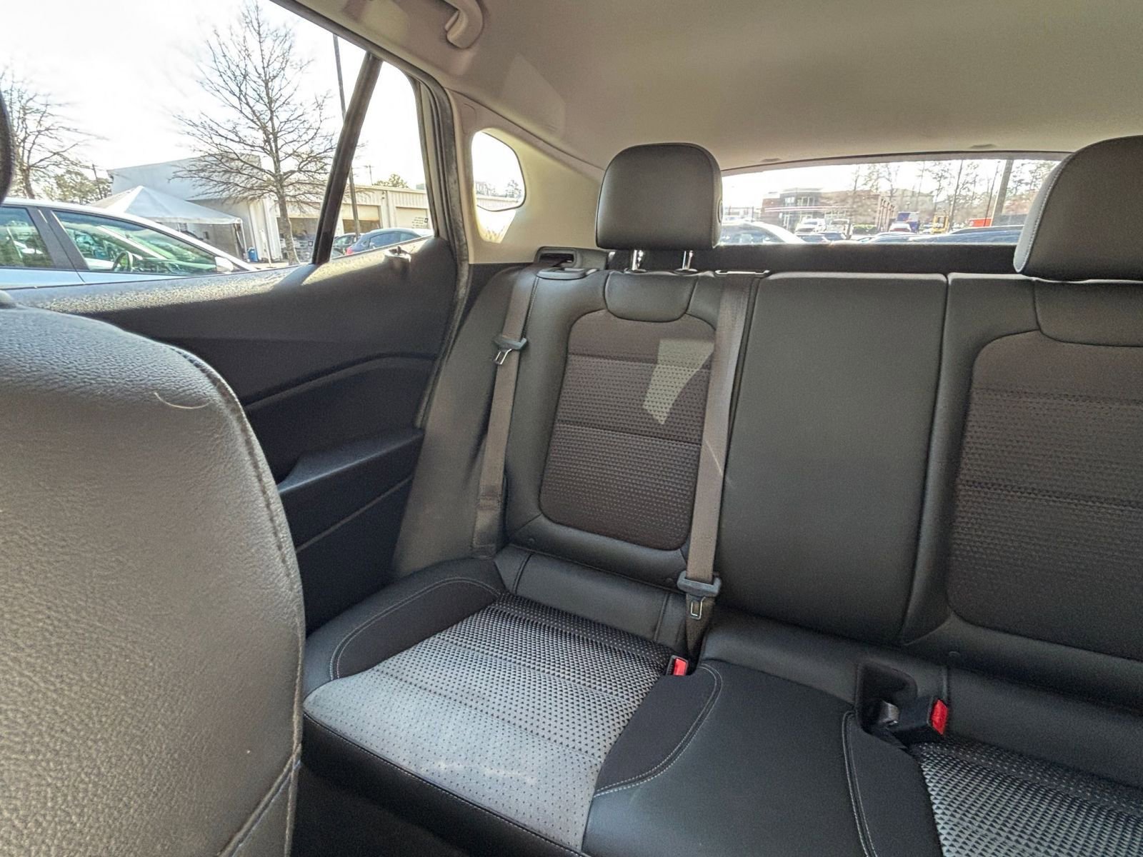 Used 2025 Chevrolet Trax LT image 40