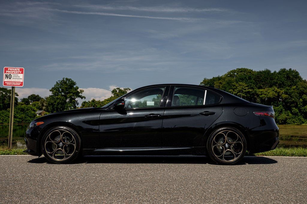 New 2025 Alfa Romeo Giulia w/ Driving Assist Package image 6