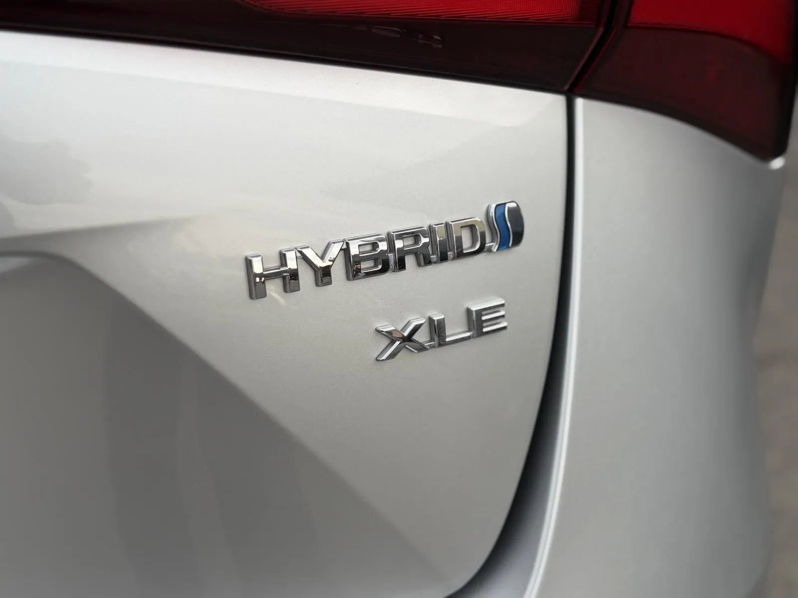 Used 2020 Toyota Prius XLE w/ Preferred Accessory Package image 42