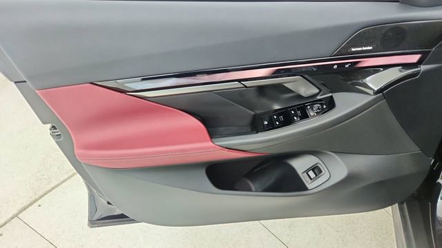 Used 2026 BMW 540i xDrive image 36