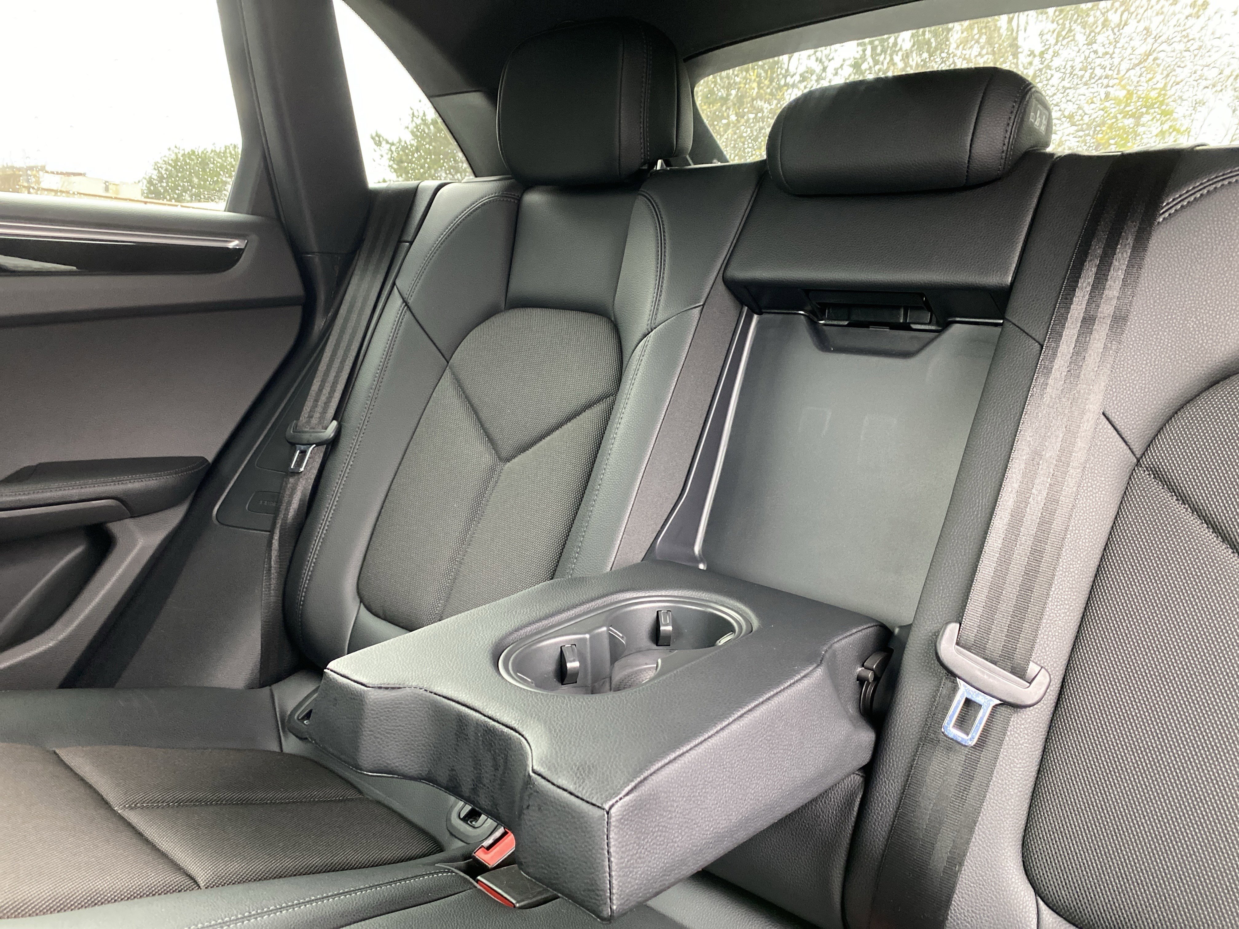 Used 2023 Porsche Macan image 22